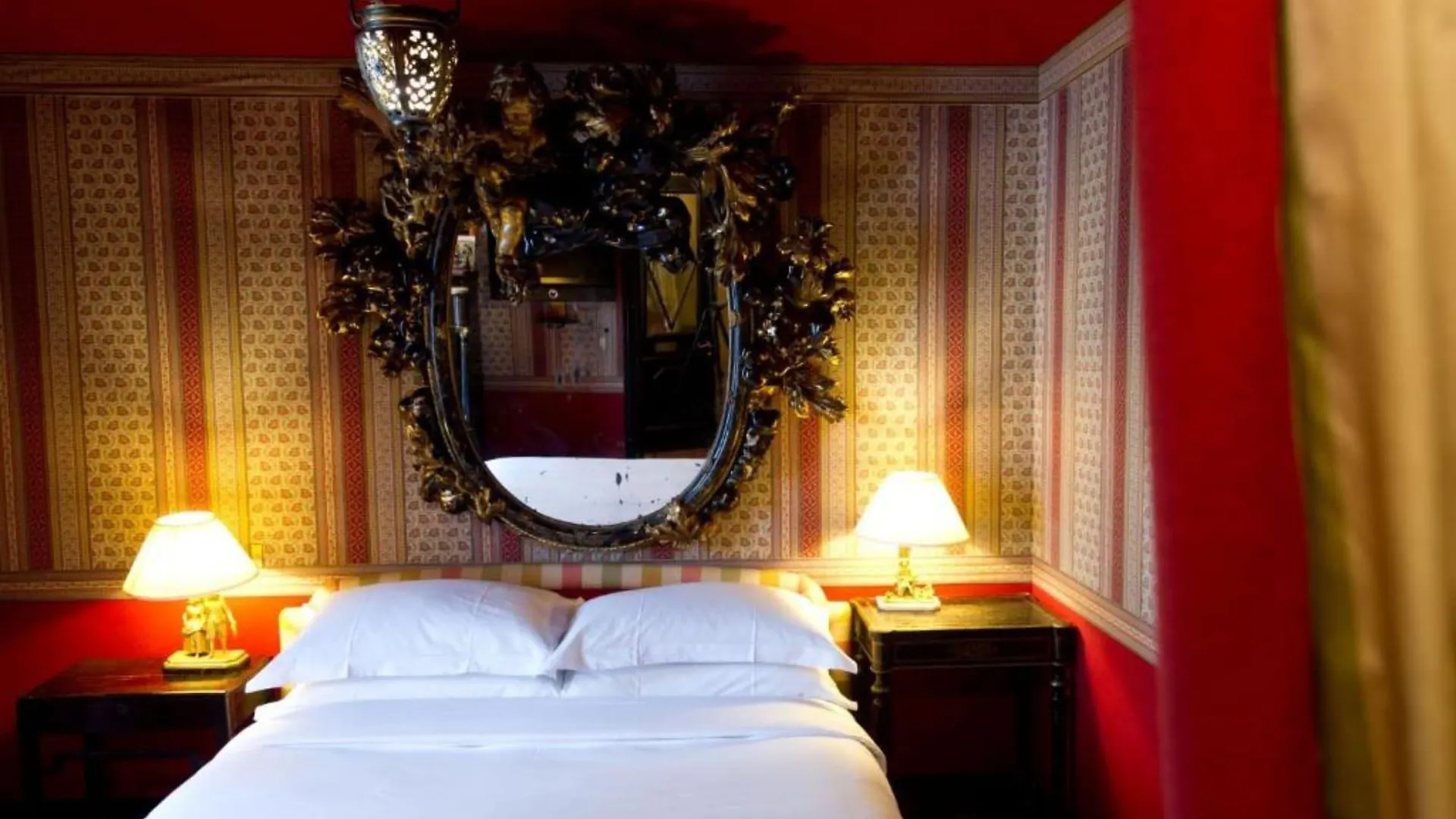 L'Hotel Paris 5*,  France