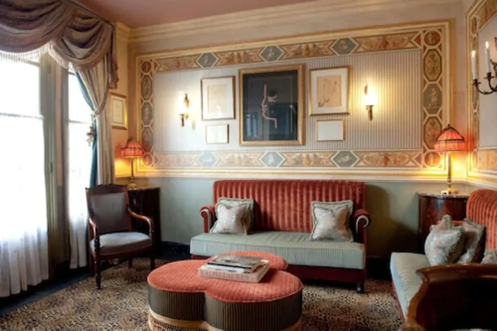 L'Hotel Paris France