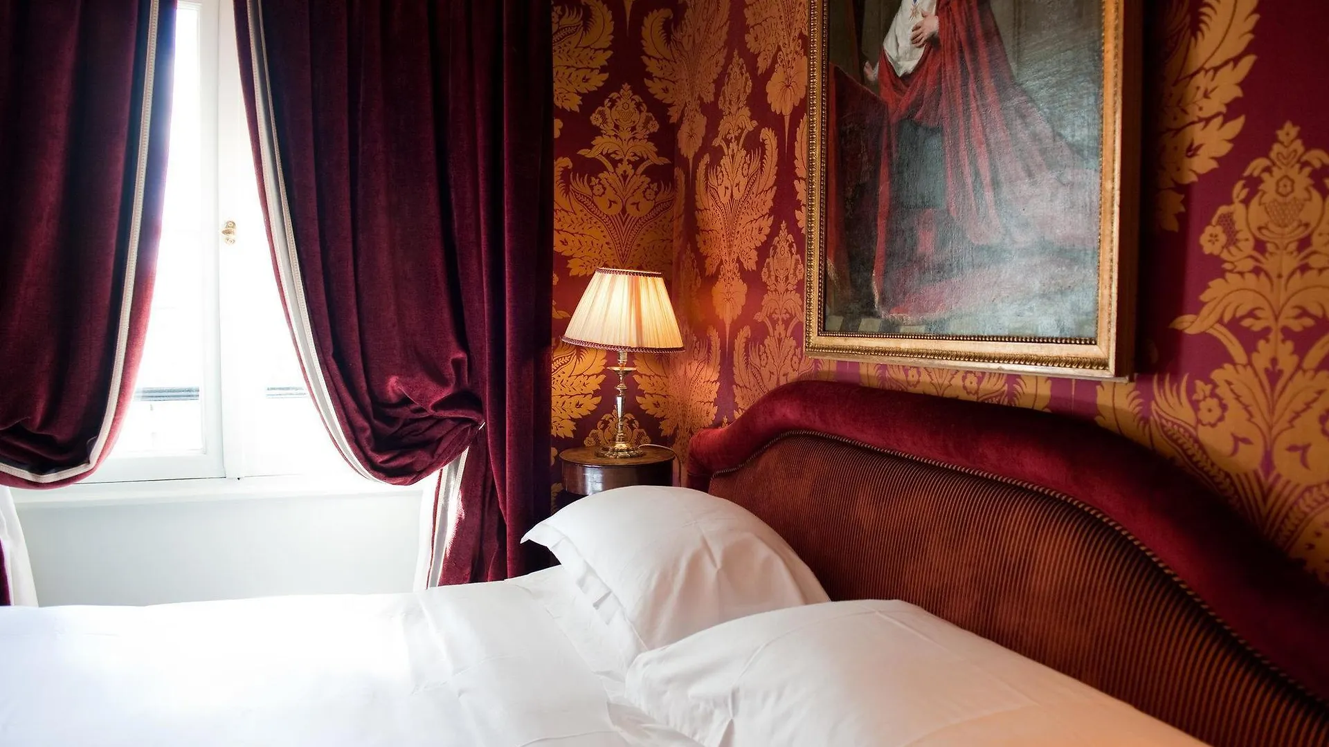 L'Hotel Paris Hotel