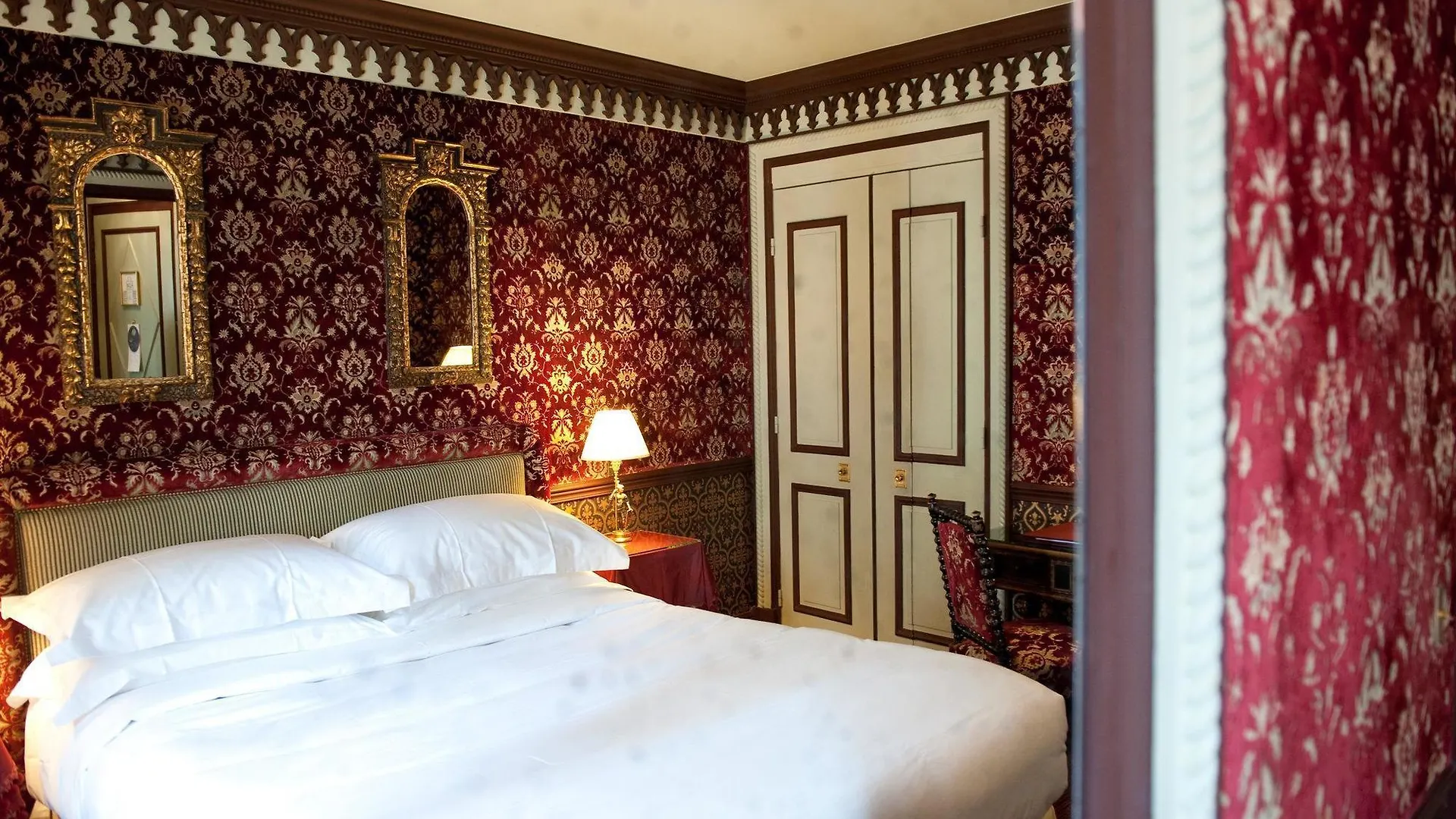 L'Hotel Paris