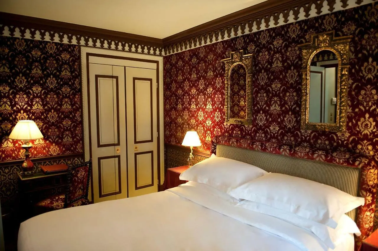L'Hotel Paris Hotel