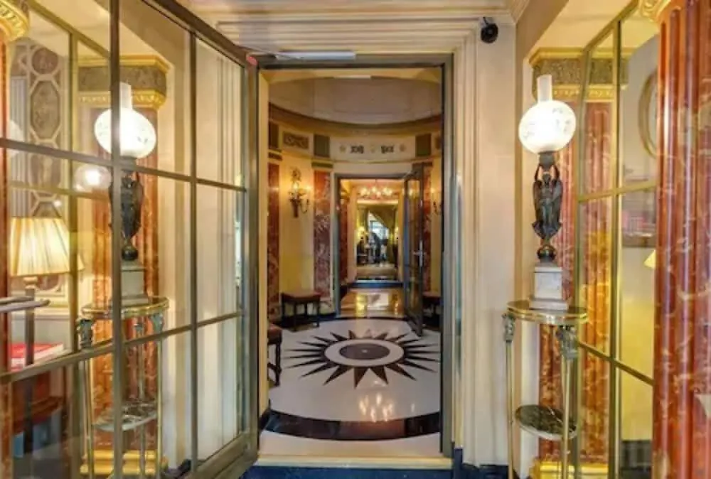 Hotel L'Hotel Paris
